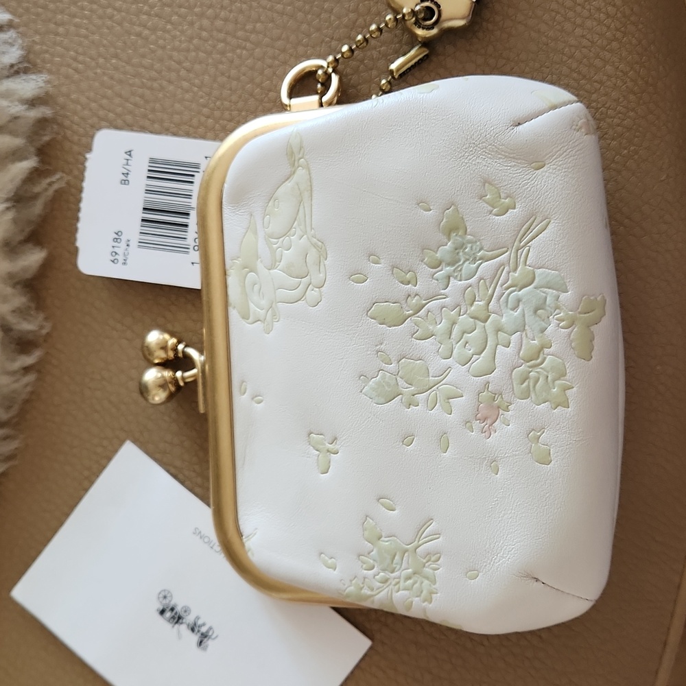 Adorable NWT Coach Disney X Bambi Kisslock Wallet ๐ค๐ฆ๐ฉท - Picture 15 of 16